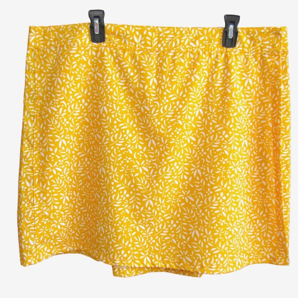 RipSkirt Hawaii Skirt Size XXL Yellow White Floral 19 In Length 2 Wrap Pocket
